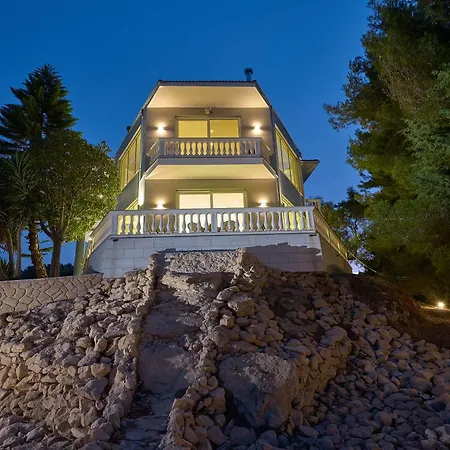 Mont Bleu Luxury Villa