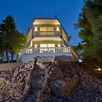 Mont Bleu Luxury Villa